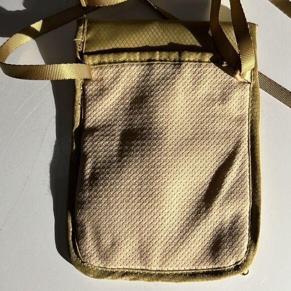 The Friendly Swede Travel Passport Neck Pouch - Picture 10 of 14